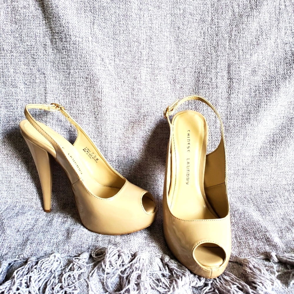 Peep toe sling back